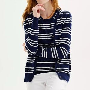 Stay warm while keeping your style in tact in this women's Croft&Barrow 2pc set